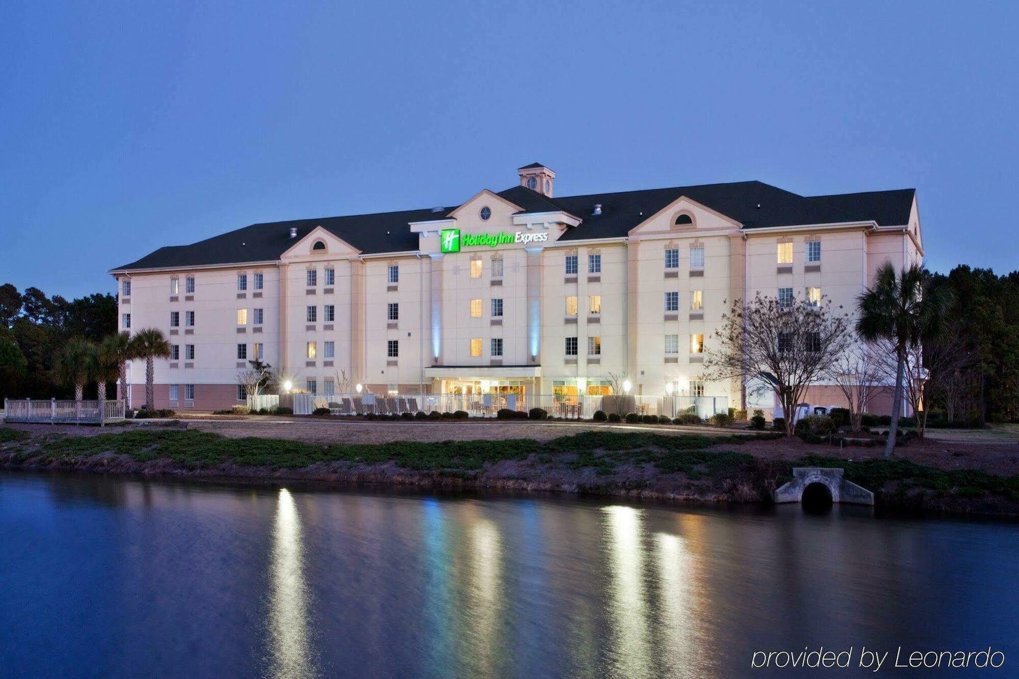 Holiday Inn Express Myrtle Beach-Broadway At The Beach By Ihg Екстериор снимка